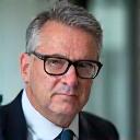 Porträtfoto von Markus Tanner, einem erfahren aussehenden Mann mittleren Alters mit Brille und einem nachdenklichen Blick